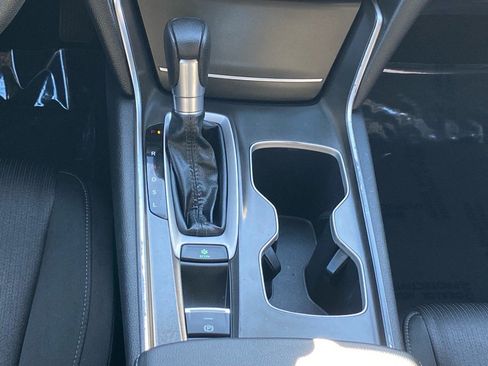 Used 2020 Honda Accord EX image 8
