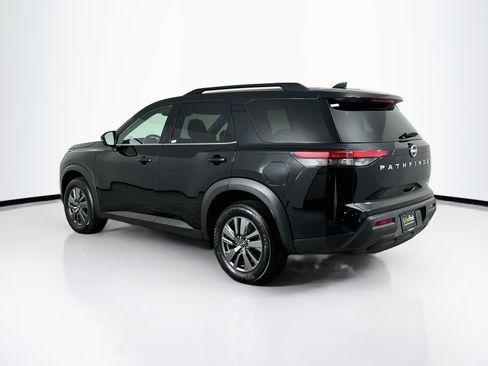 Used 2025 Nissan Pathfinder SV AWD/4WD image 5