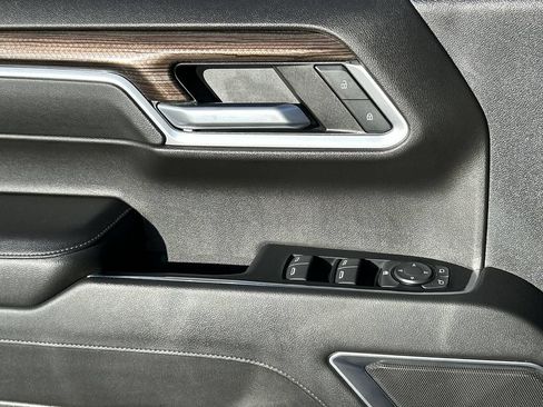 Used 2022 Chevrolet Silverado 1500 LT AWD/4WD image 23