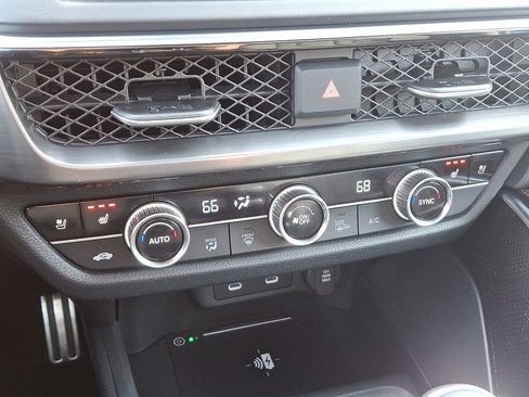 Certified 2025 Acura ADX A-Spec image 17