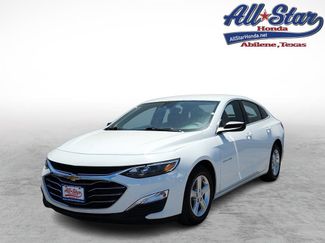 Used 2023 Chevrolet Malibu LS image 1