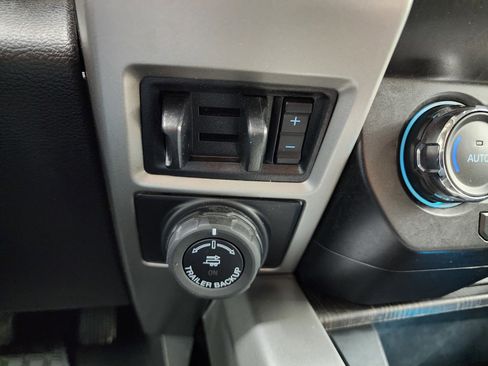 Used 2021 Ford F250 Lariat w/ Lariat Value Package image 59