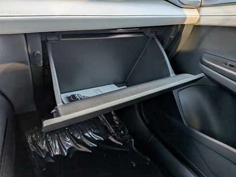 New 2026 Volkswagen Taos SEL image 25