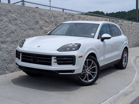 Certified 2026 Porsche Cayenne E-Hybrid AWD/4WD image 1