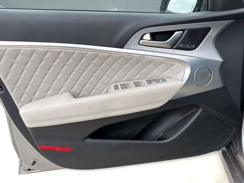 Used 2022 Genesis G70 3.3T image 21