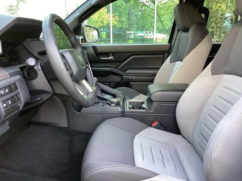 Used 2024 Toyota Tacoma TRD Sport AWD/4WD image 3
