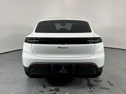 Certified 2024 Porsche Macan 4 Electric AWD/4WD image 6