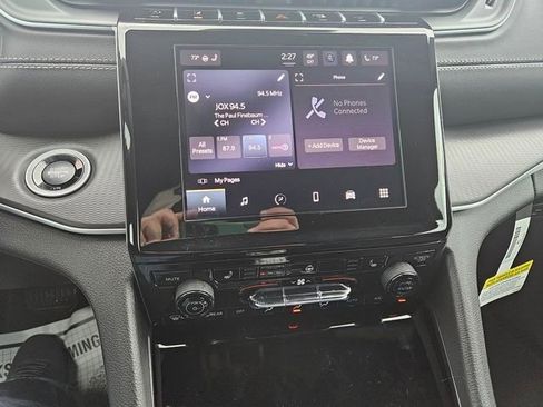 New 2025 Jeep Grand Cherokee Altitude image 18