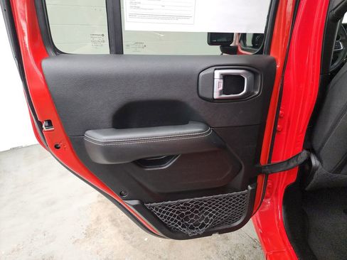 Used 2023 Jeep Wrangler Unlimited Sahara AWD/4WD image 22