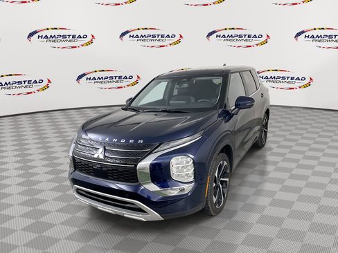 Used 2024 Mitsubishi Outlander SE Black Edition image 1