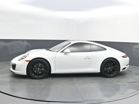 Certified 2018 Porsche 911 Carrera 4 image 2