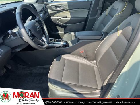 Certified 2024 Chevrolet Trax ACTIV w/ Driver Confidence Package FWD image 17