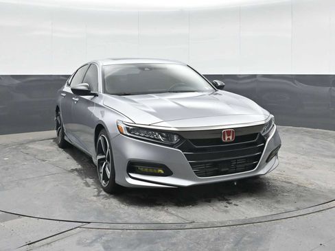 Used 2020 Honda Accord Sport image 6