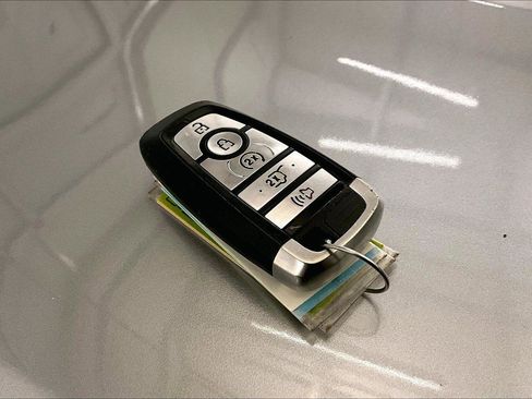 Used 2020 Ford Edge Titanium w/ Equipment Group 301A image 10