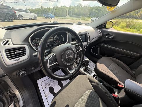 Used 2021 Jeep Compass Sport w/ Cold Weather Group AWD/4WD image 30