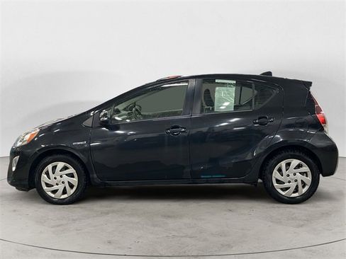Used 2015 Toyota Prius C One image 3