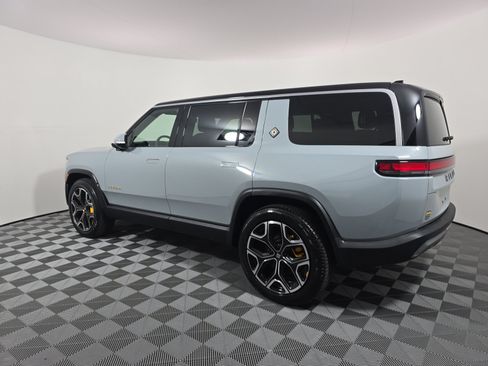 Used 2023 Rivian R1S Adventure AWD/4WD image 3