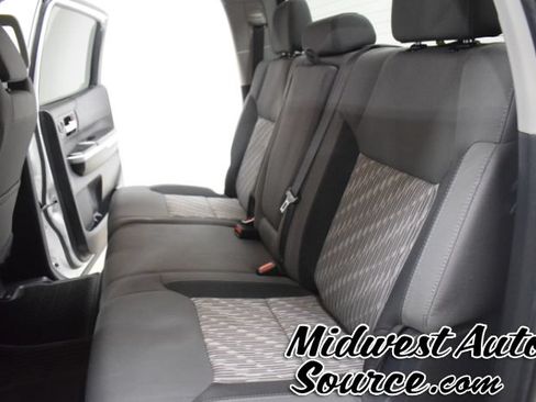 Used 2021 Toyota Tundra SR5 w/ SR5 Upgrade Package AWD/4WD image 26