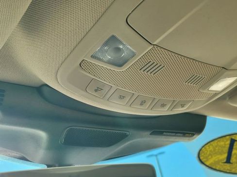 Used 2021 Lincoln Nautilus FWD image 31