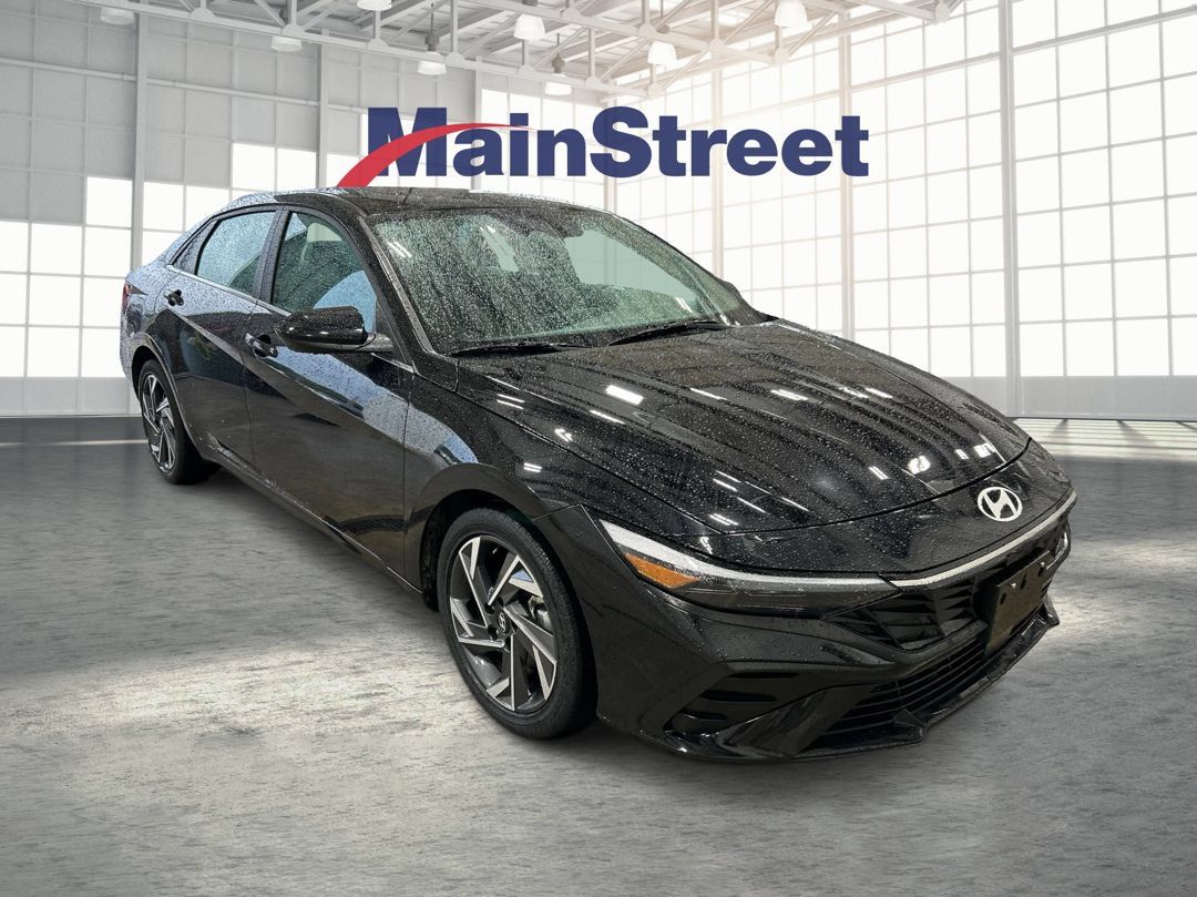 Used 2025 Hyundai Elantra SEL FWD image 7