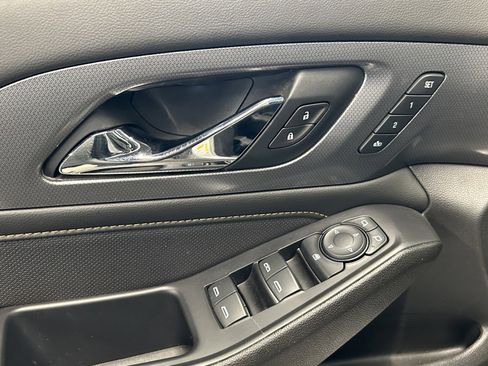 Used 2021 Chevrolet Traverse Premier w/ LPO, Blackout Package image 10