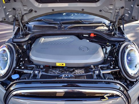 Used 2022 MINI Cooper SE image 23