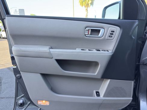 Used 2015 Honda Pilot Touring image 9