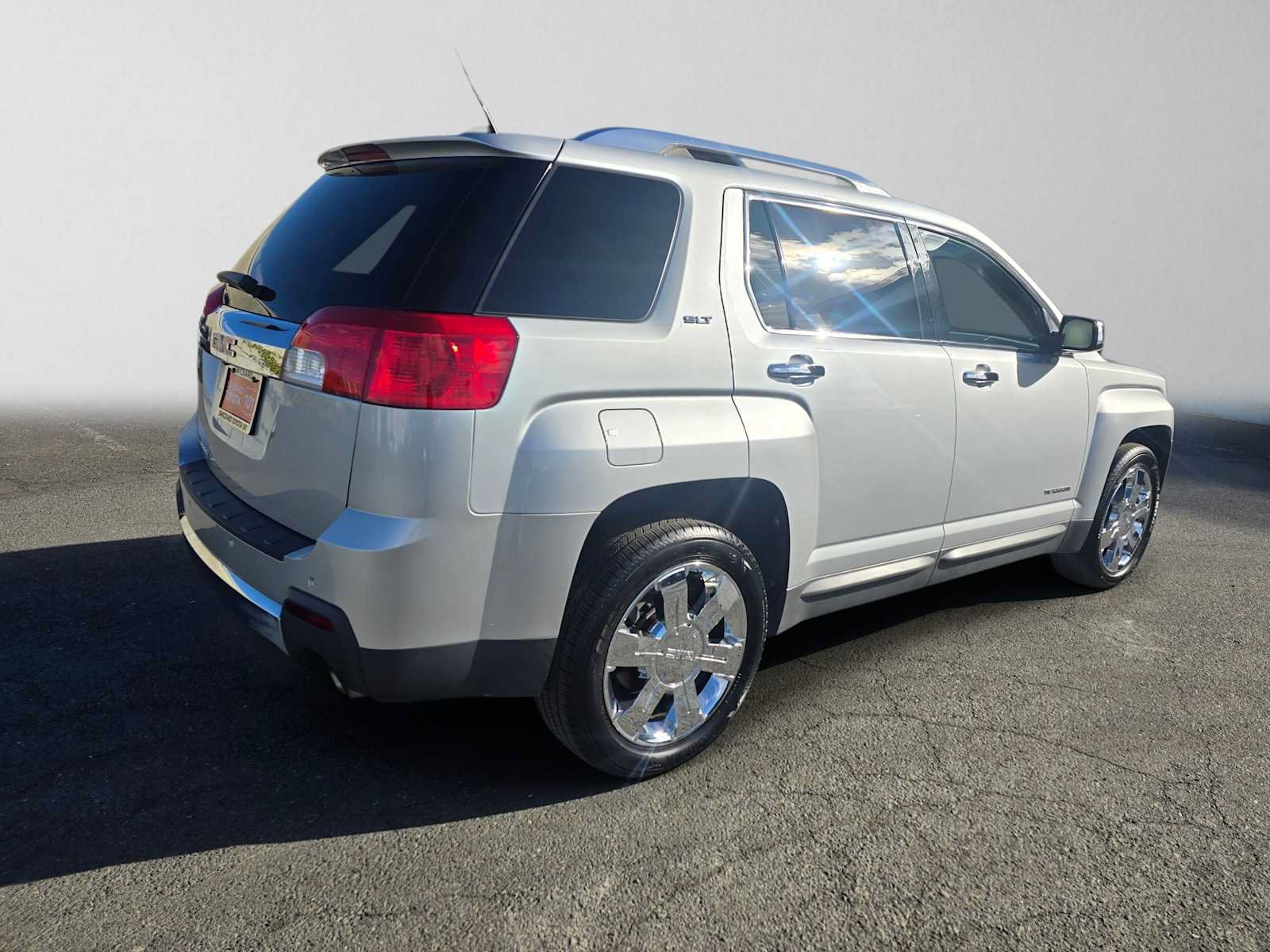 Used 2012 GMC Terrain SLT w/ Chrome and Technology Package FWD image 2