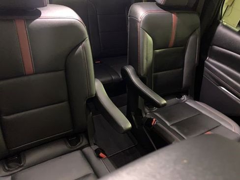 Used 2024 Chevrolet Traverse RS image 28