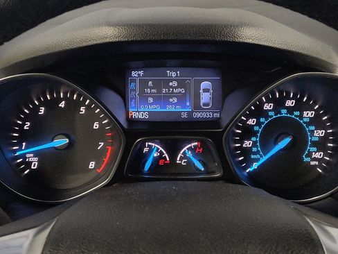 Used 2015 Ford Escape Titanium w/ Equipment Group 301A FWD image 23