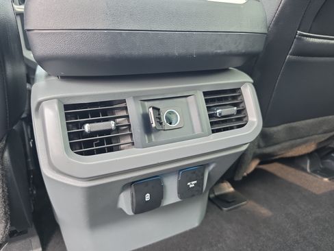 Used 2024 Ford F150 Lariat AWD/4WD image 17