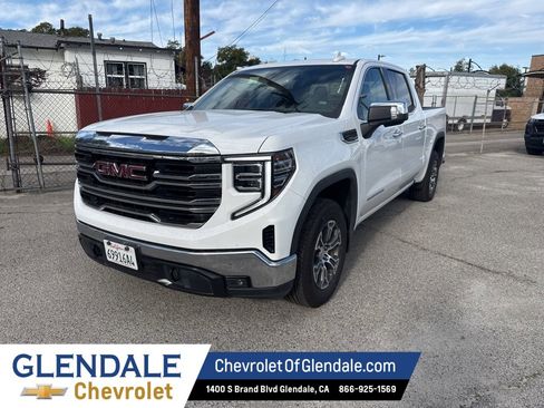 Used 2025 GMC Sierra 1500 SLT image 1