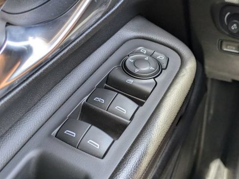 Used 2023 GMC Terrain SLT FWD image 25