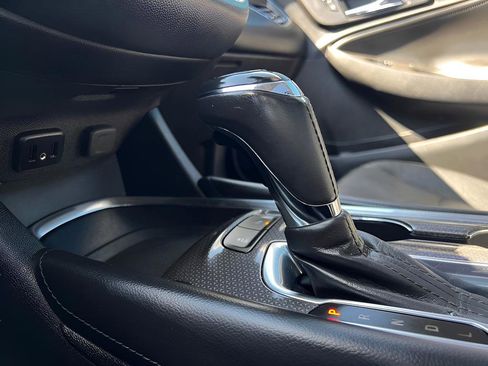 Used 2018 Chevrolet Malibu LT w/ True North Edition FWD image 58