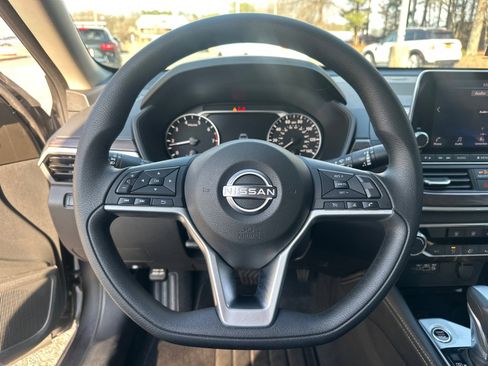 Certified 2023 Nissan Altima 2.5 SV image 23