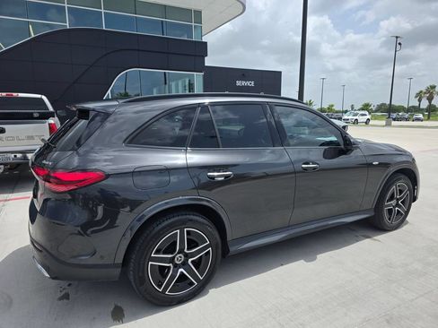 Used 2025 Mercedes-Benz GLC 350e 4MATIC image 7