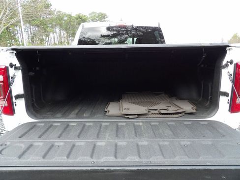 Used 2021 RAM 1500 Laramie image 23