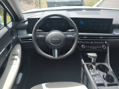 New 2026 Hyundai Sonata SE FWD image 17