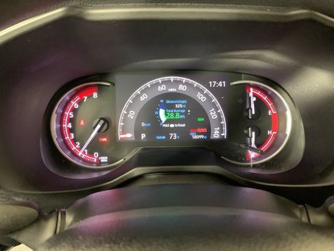 Used 2024 Toyota RAV4 XLE AWD/4WD image 18
