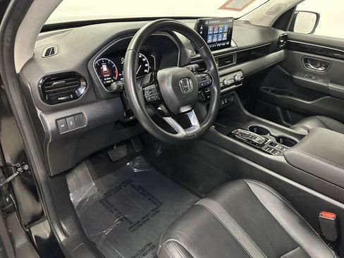 Certified 2023 Honda Pilot Touring image 24