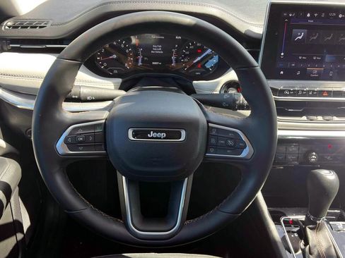 Certified 2022 Jeep Compass Limited AWD/4WD image 15