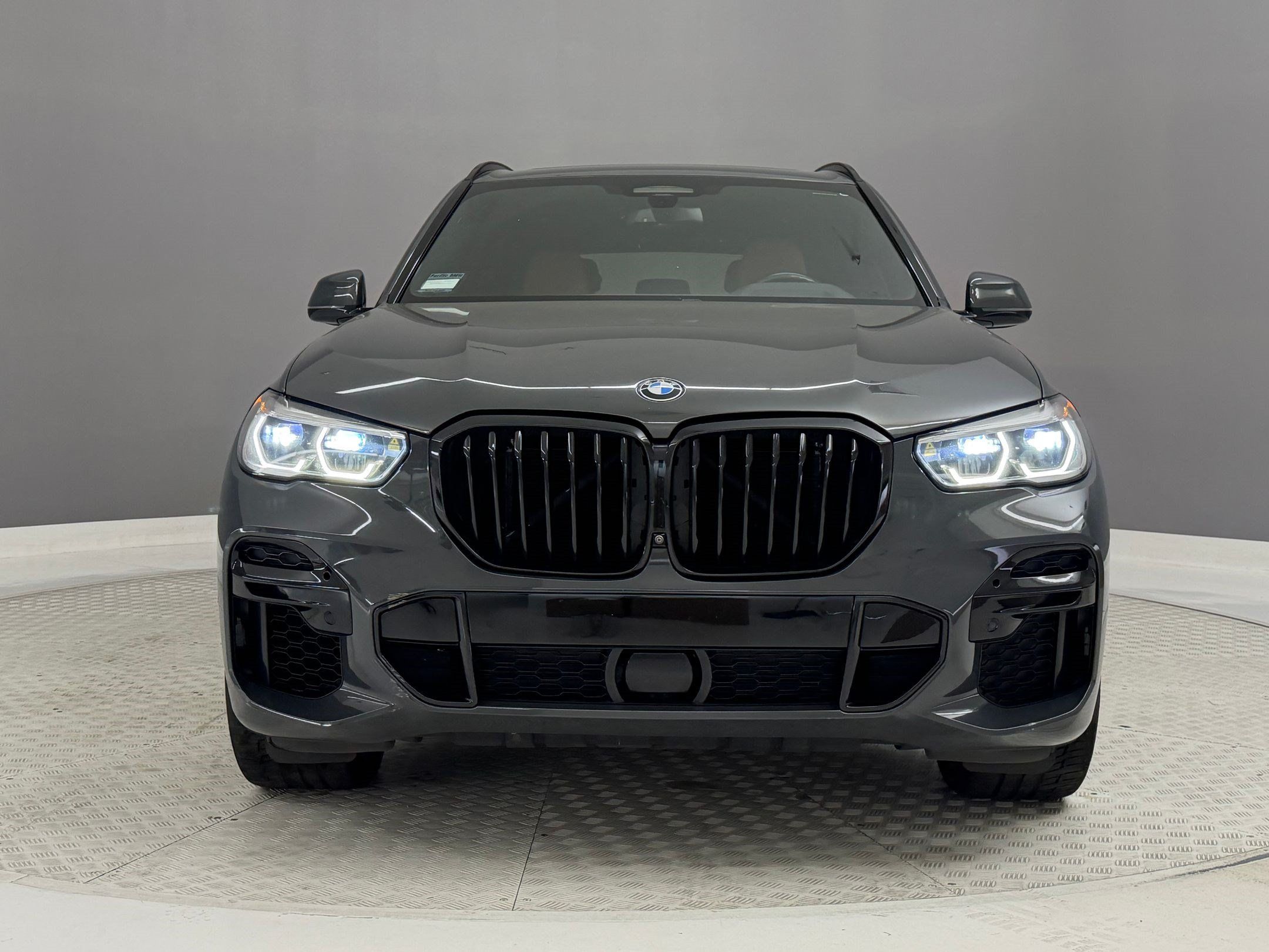 Used 2022 BMW X5 M50i w/ Executive Package AWD/4WD image 6