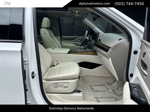 Used 2022 Cadillac Escalade ESV Sport Platinum w/ LPO, ONYX Package image 20