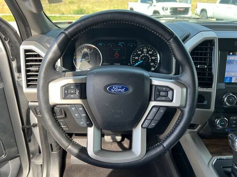 Used 2019 Ford F150 Lariat RWD image 31