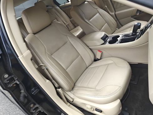 Used 2018 Ford Taurus SEL w/ Equipment Group 201A image 16