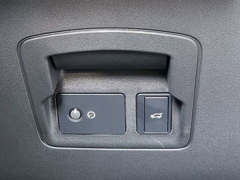 New 2025 Land Rover Range Rover Velar Dynamic SE image 20