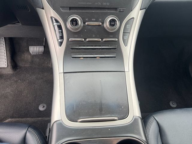 Used 2017 Lincoln MKX Premiere FWD image 16