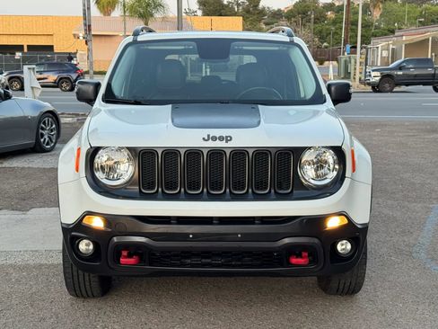 Used 2017 Jeep Renegade Trailhawk w/ Premium Trailhawk Package AWD/4WD image 4
