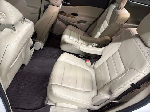 Used 2017 GMC Acadia Denali w/ Technology Package FWD image 30
