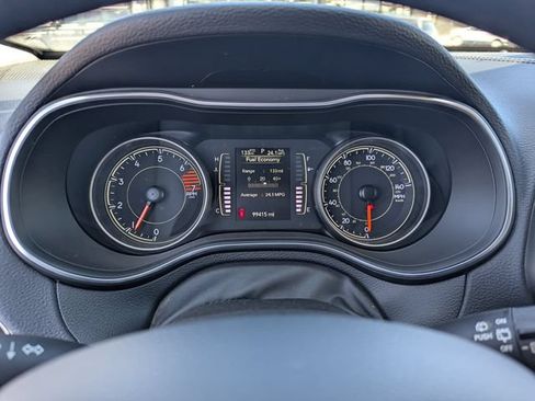 Used 2020 Jeep Cherokee Latitude AWD/4WD image 21